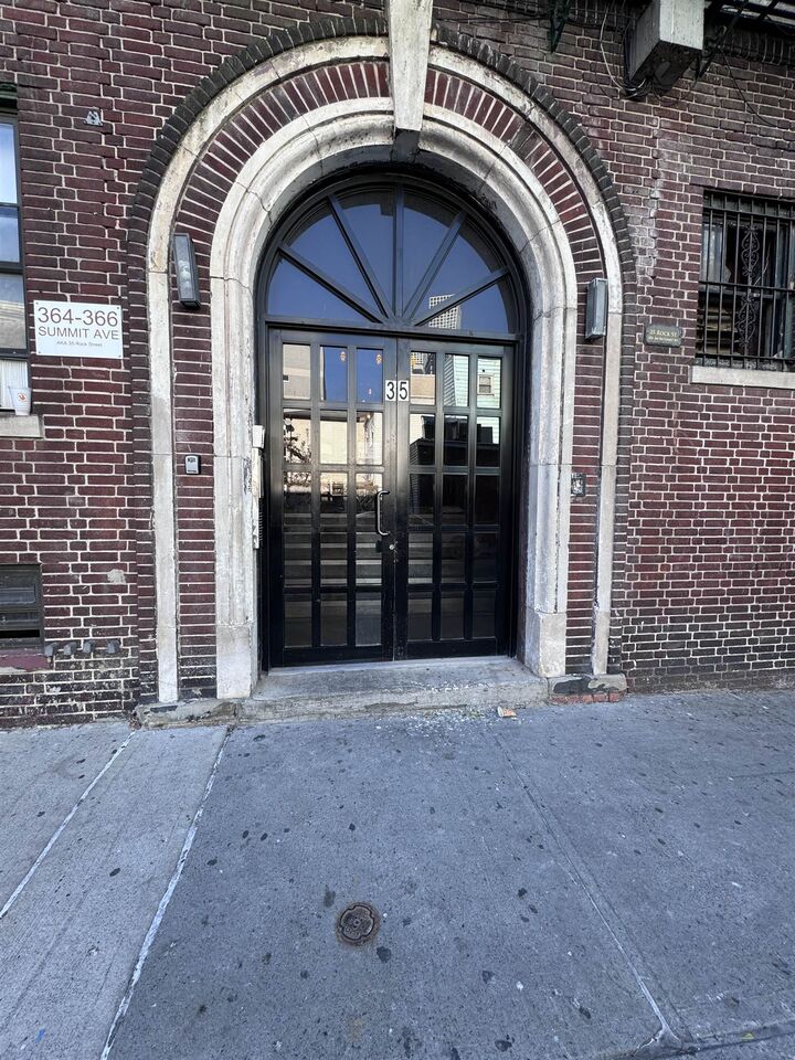 35 Rock St 4  Jc, Journal Square NJ 07306 photo