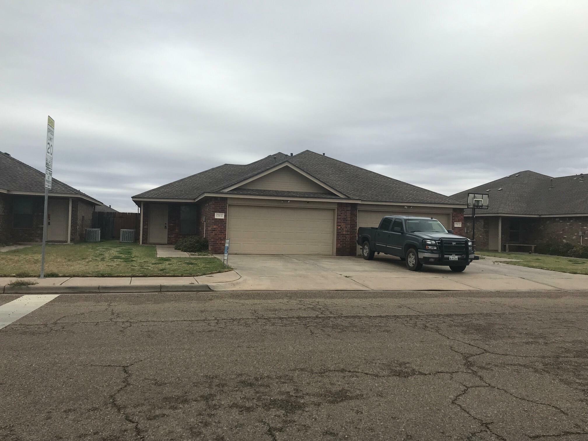 6708 Oakridge Avenue  Lubbock TX 79424 photo