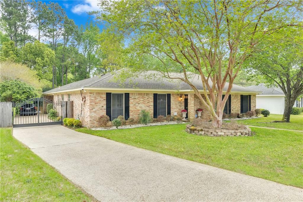 Property Photo: 6612 Hounds Run N AL 36608