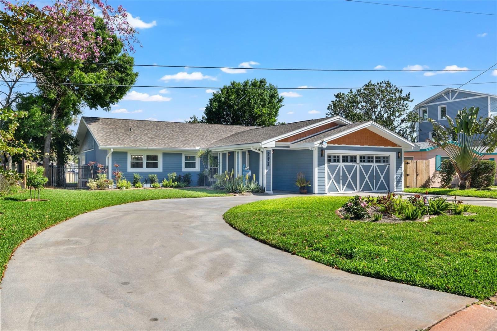 Property Photo: 292 Sunlit Cove Drive NE FL 33702