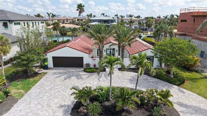 Property Photo:  465 E Royal Flamingo Drive  FL 34236 