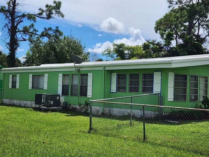 Property Photo: 15357 Orangeade Drive FL 33955