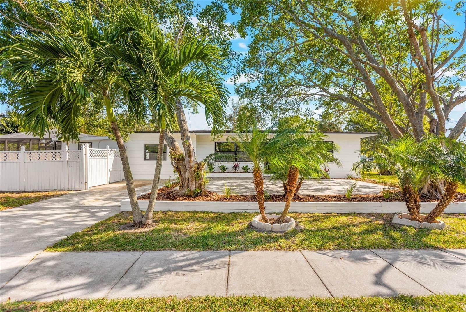 1600 Connecticut Avenue NE  St Petersburg FL 33703 photo