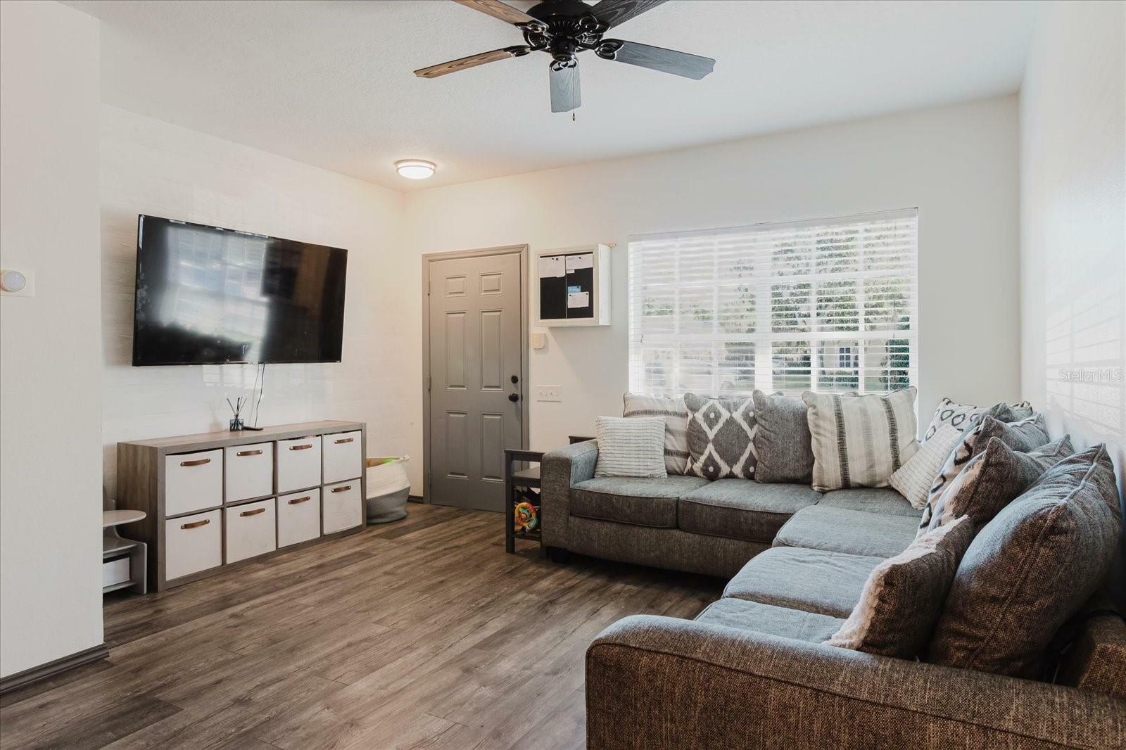 Property Photo: 12436 Berkeley Square Drive FL 33626