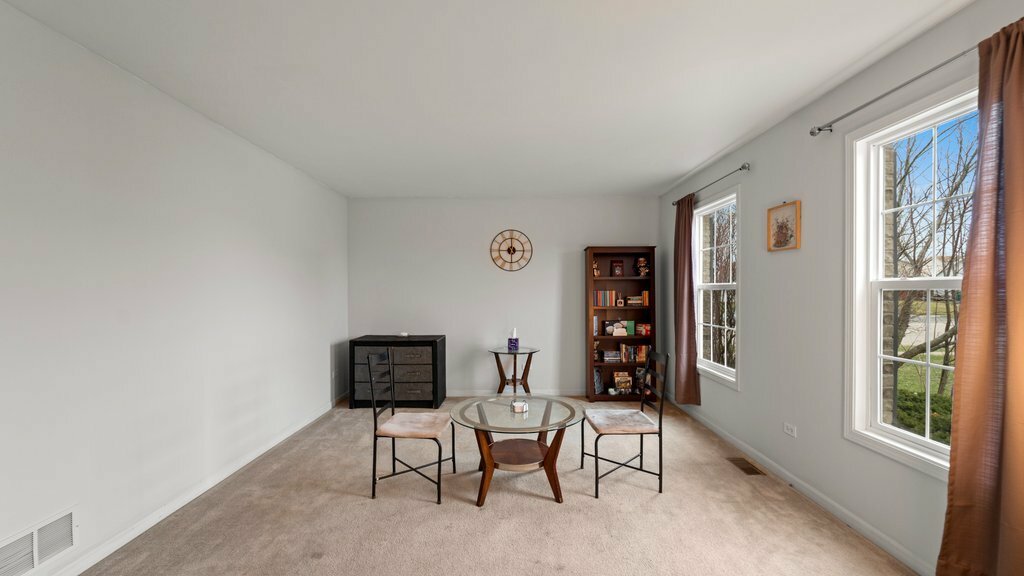 Property Photo: 1302 Gilray Drive IL 60431
