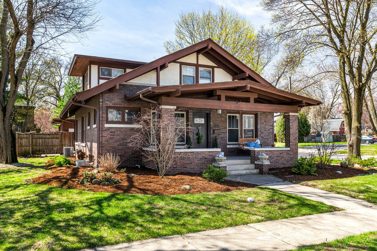 Property Photo: 938 Garfield Avenue IL 60506