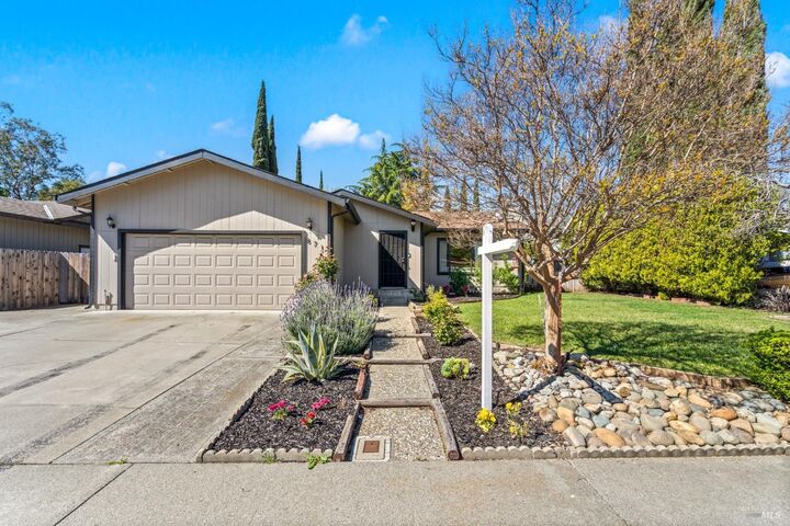 871 Kingman Drive  Vacaville CA 95687 photo
