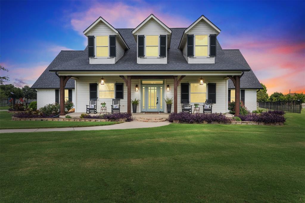 Property Photo: 13101 Willow Tree Court TX 76052