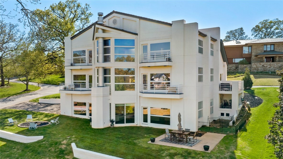Property Photo: 17 W Wimbledon Way AR 72758