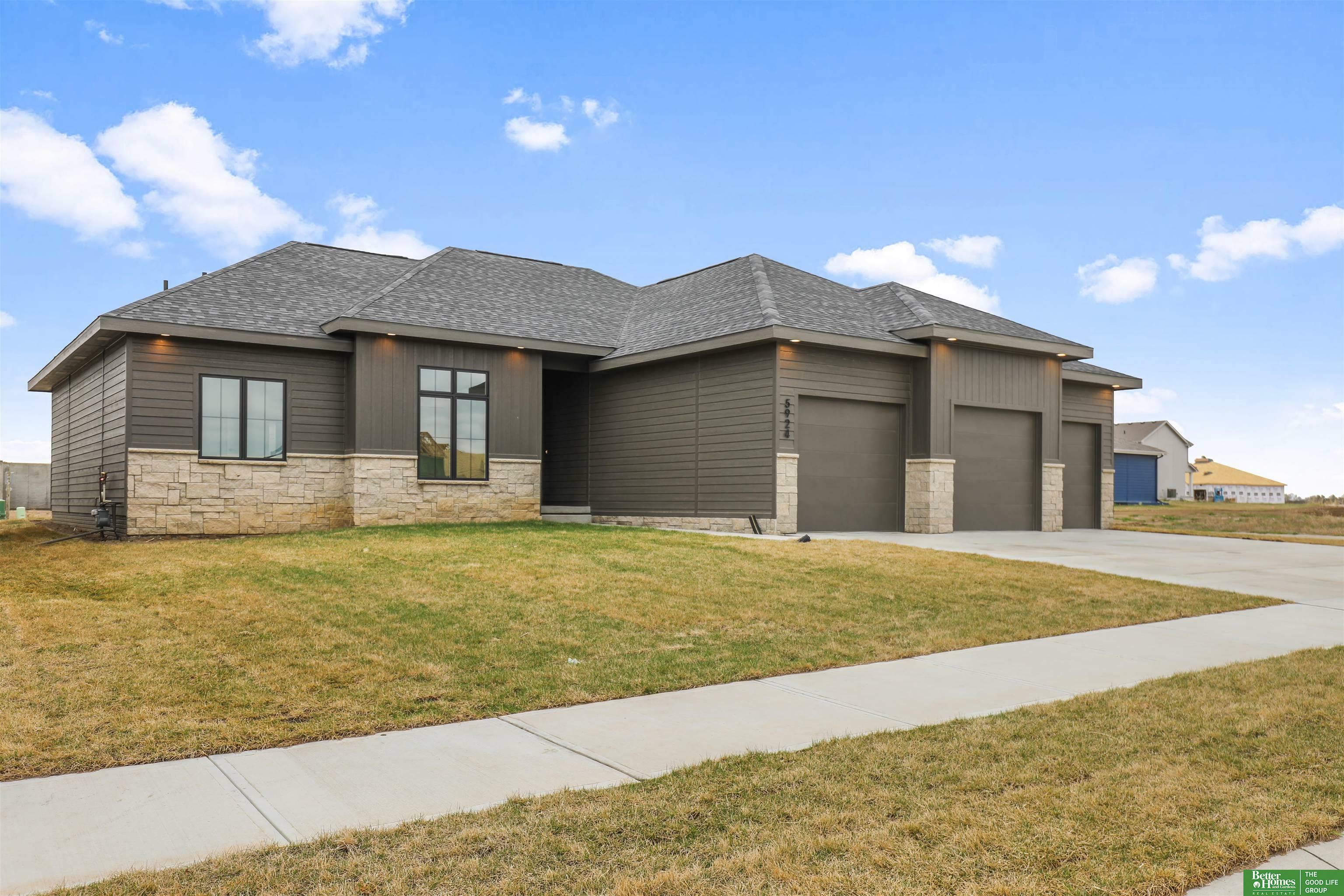 Property Photo: 5924 N 208 Street NE 68022