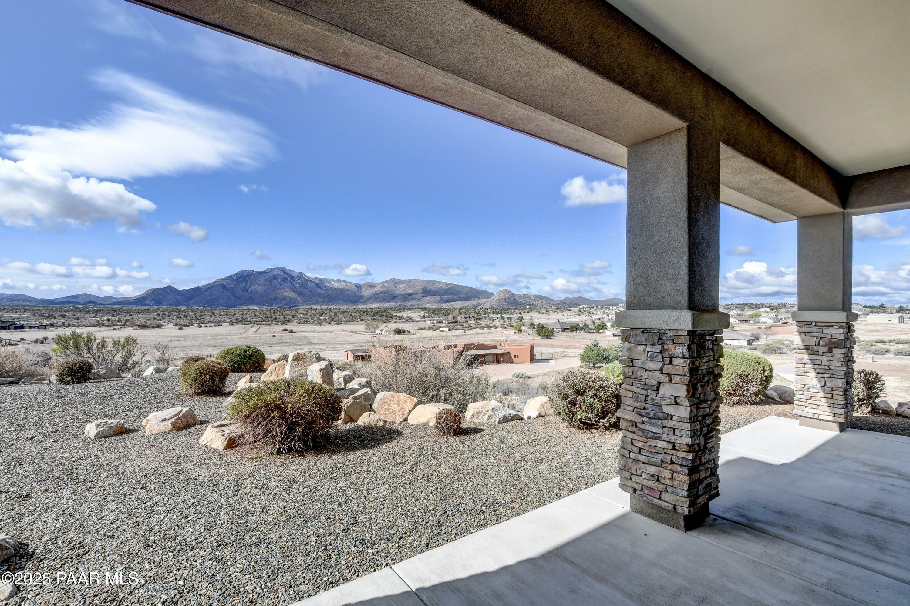 Property Photo: 11355 N Waylands Trail AZ 86305