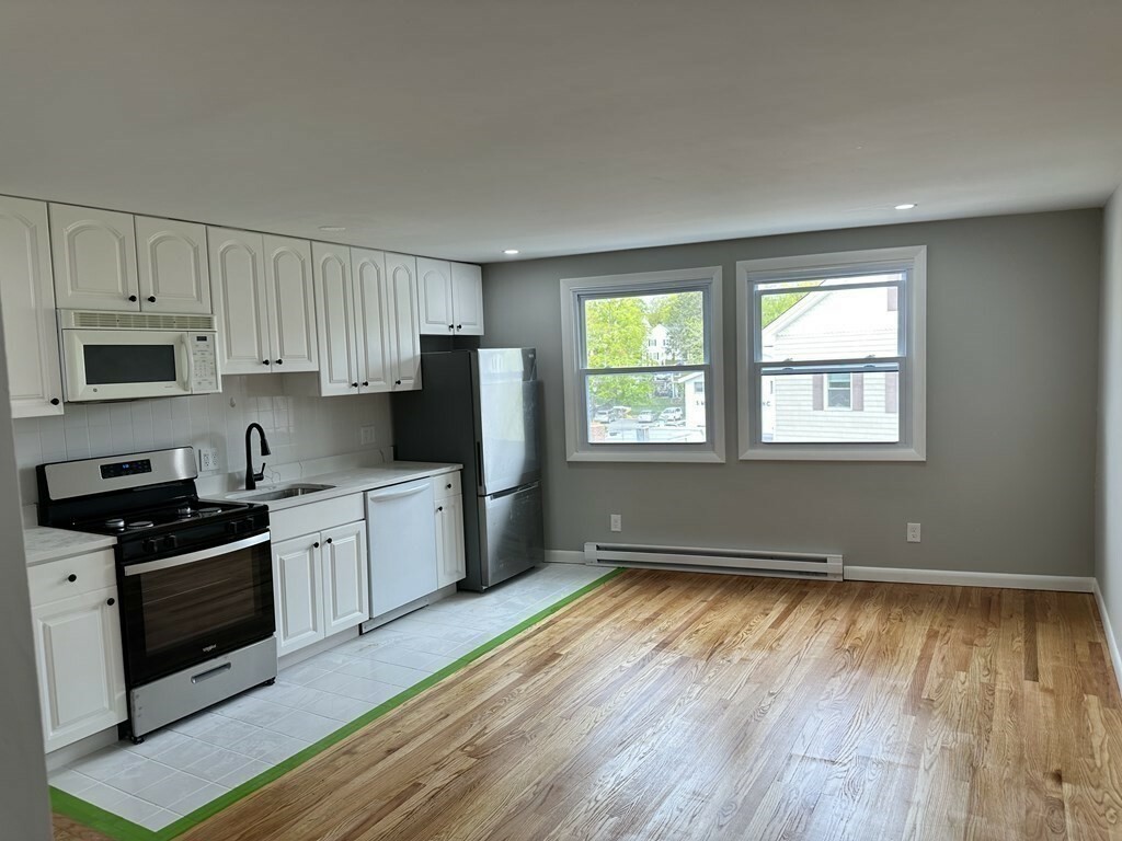 Property Photo: 83 Haven Street 6F MA 01867