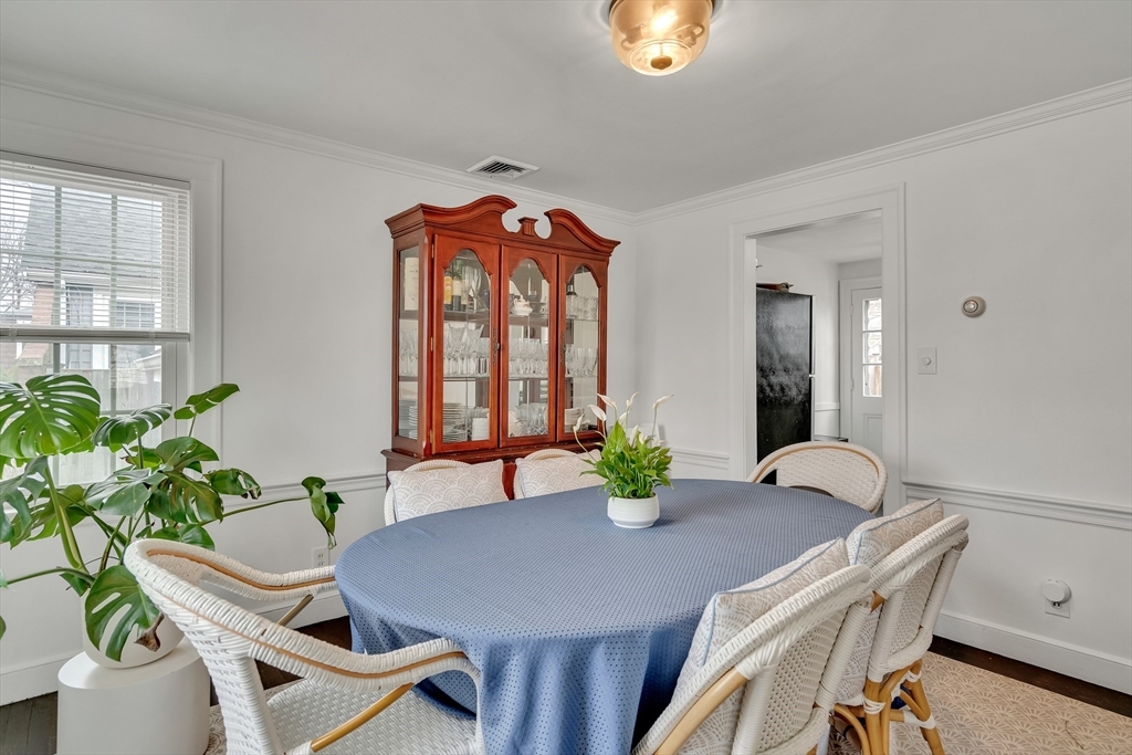 Property Photo: 88 Walnut Park MA 02458