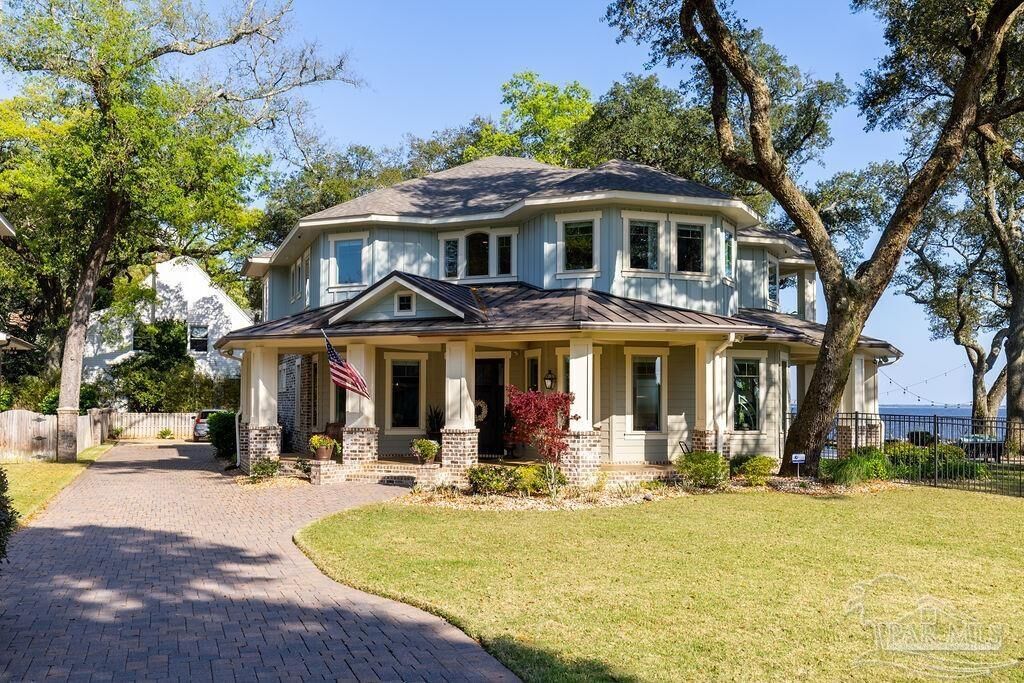 Property Photo:  2 Bayou Blvd  FL 32503 