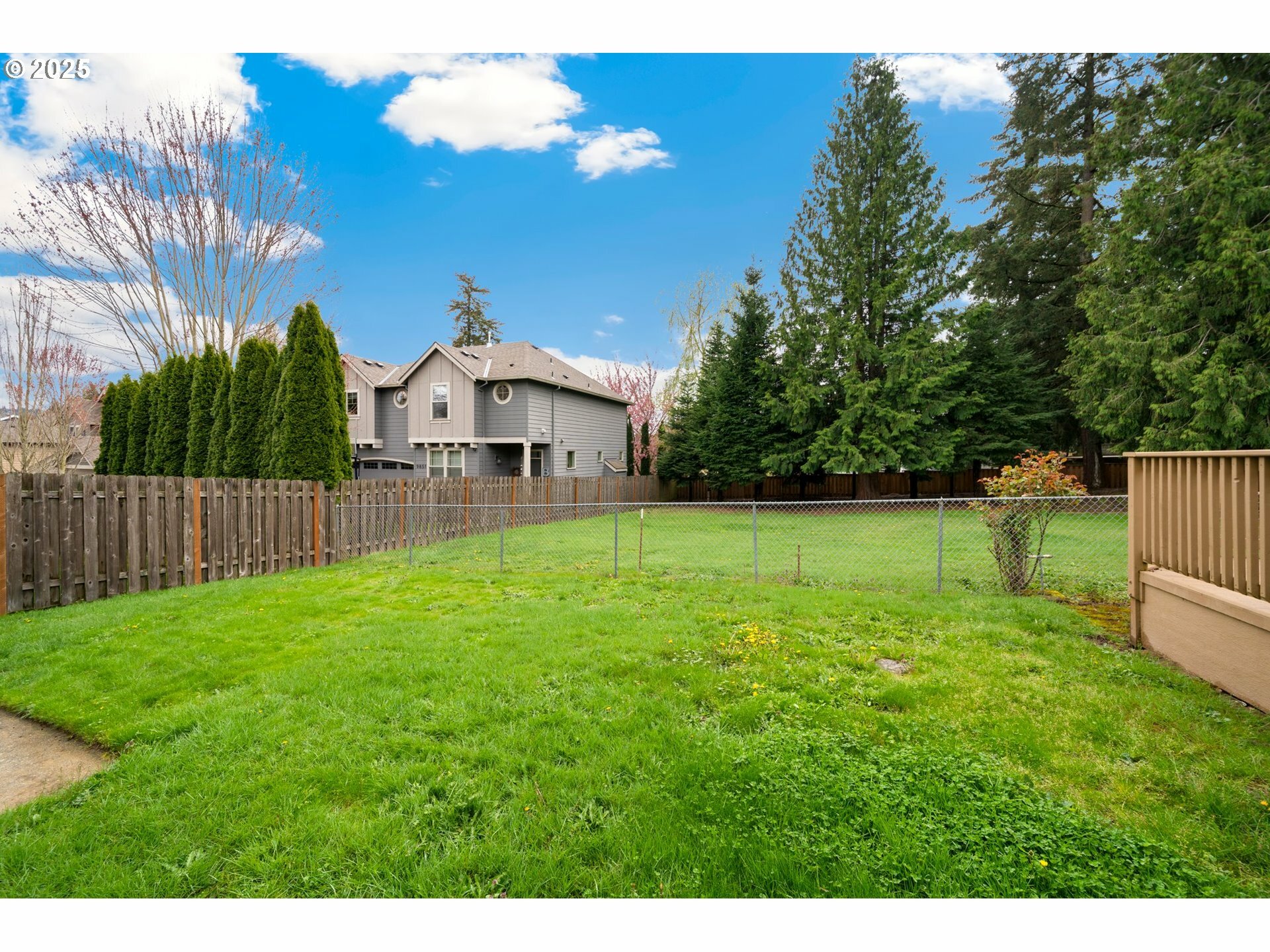 Property Photo: 9450 SW Lehman St OR 97223