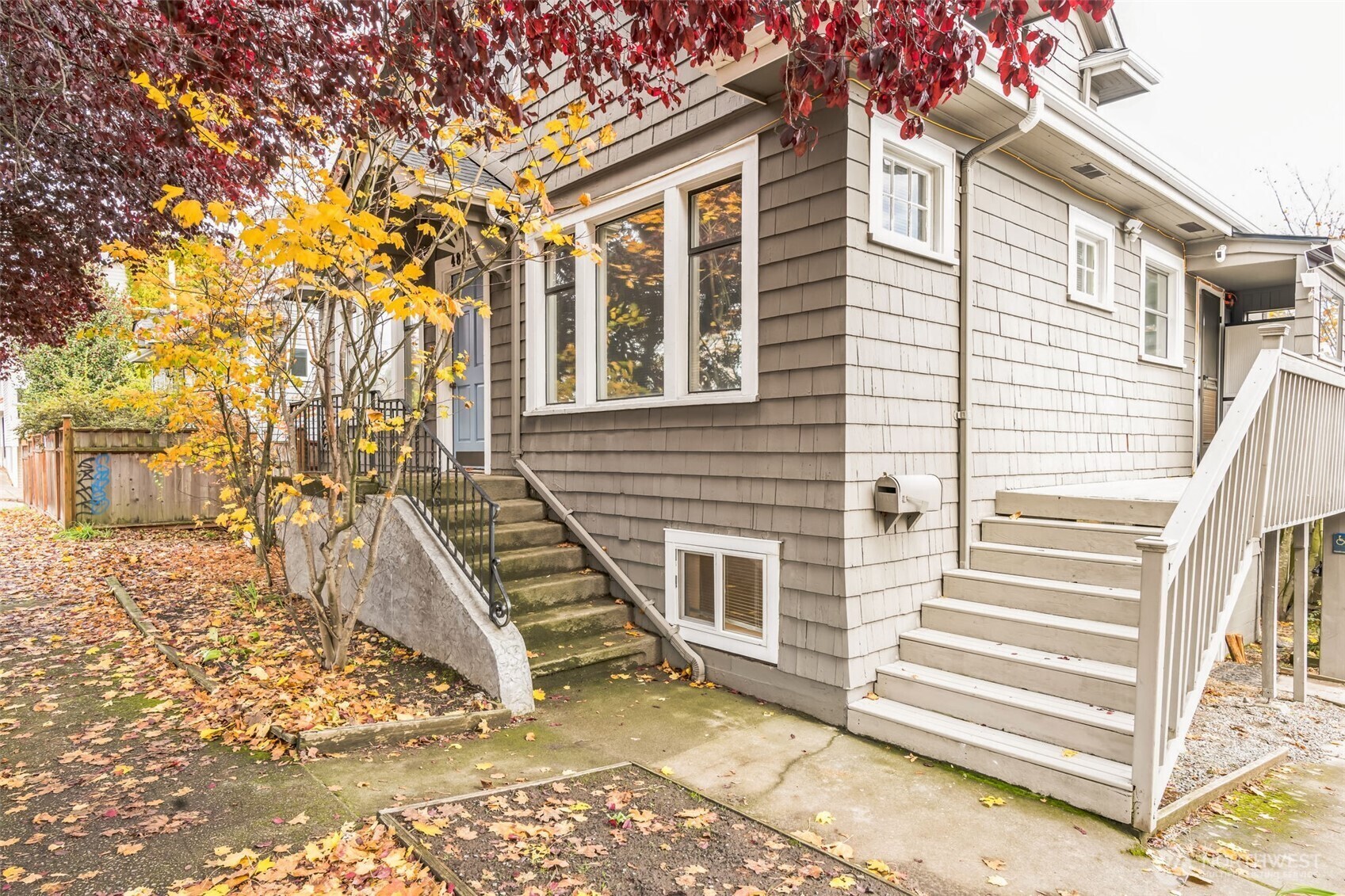 Property Photo: 4812 Aurora Avenue WA 98103