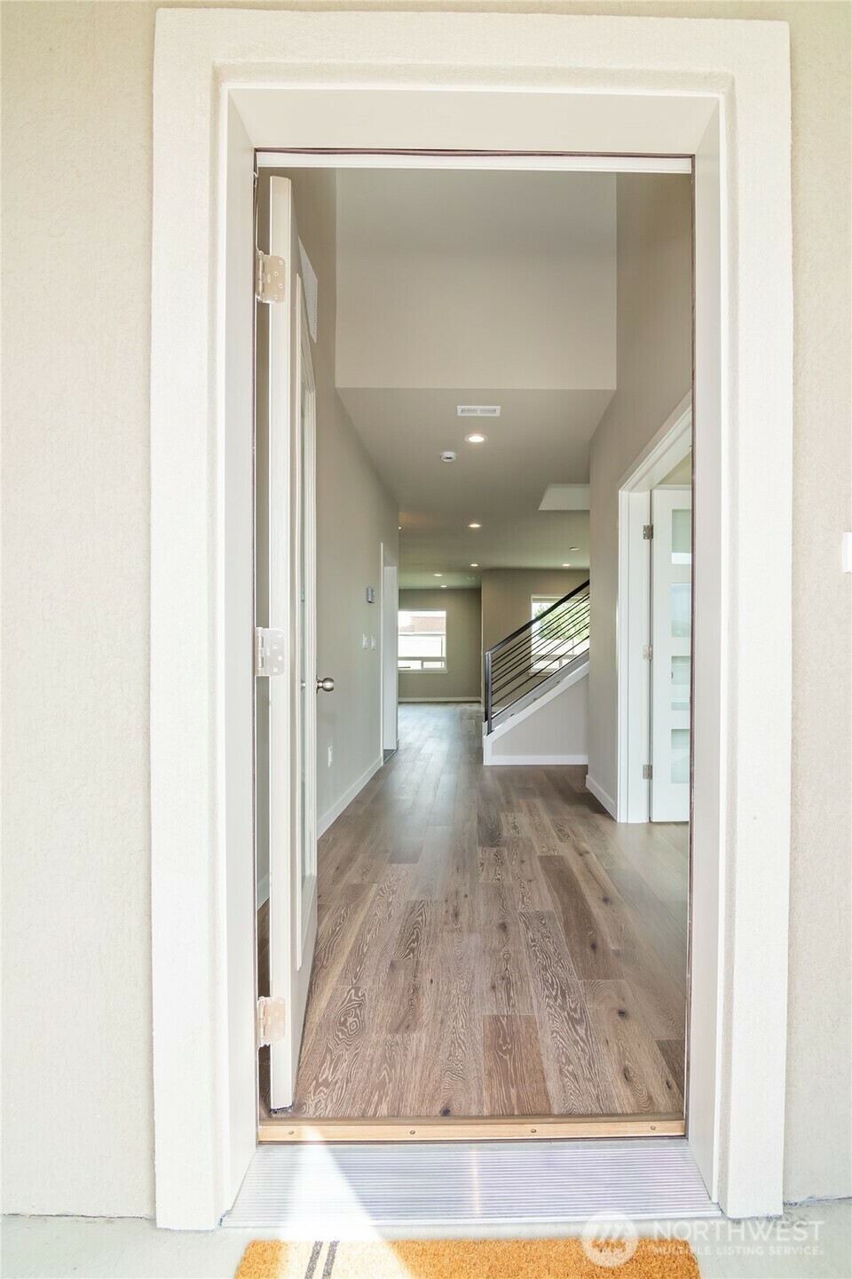 Property Photo:  2906 N Yale Court  WA 98926 