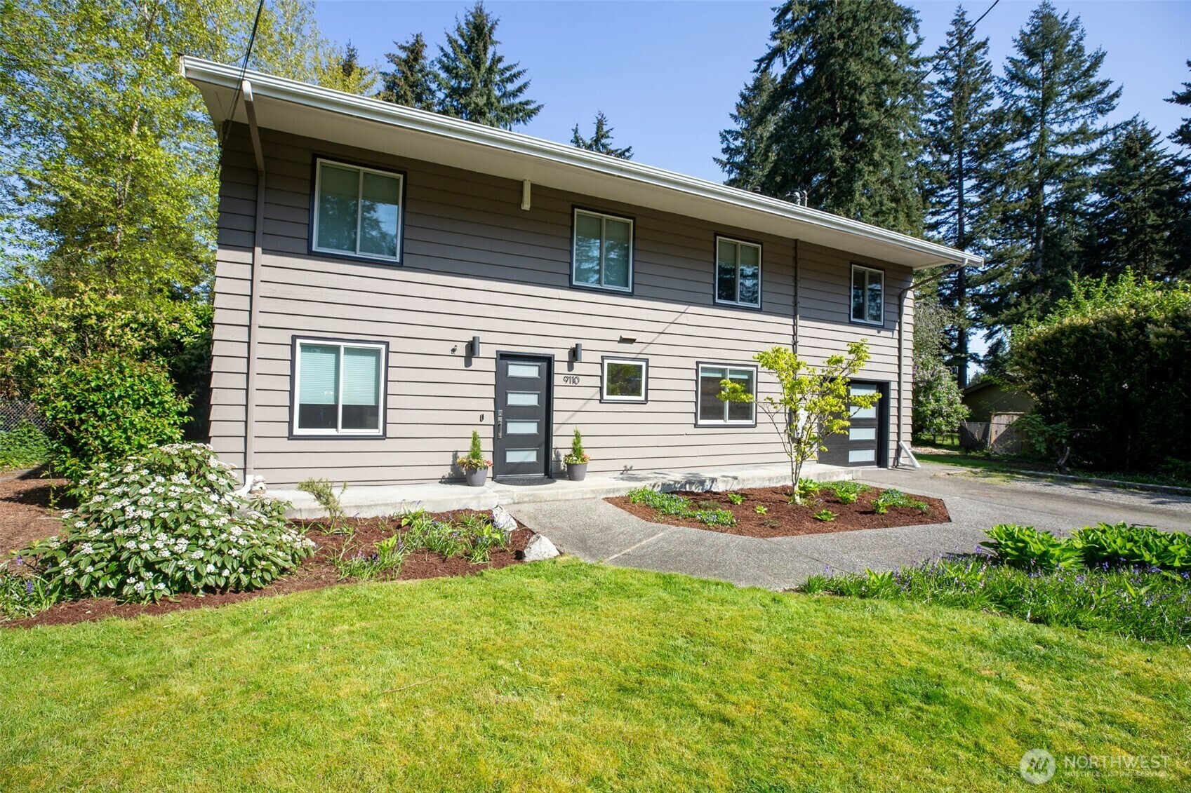 Property Photo: 9110 NE 179th Place WA 98011