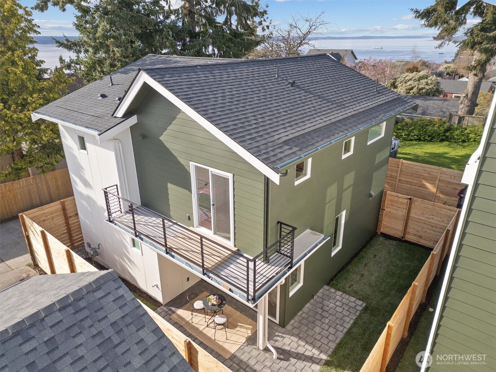 Property Photo:  3841  54th Avenue SW  WA 98116 