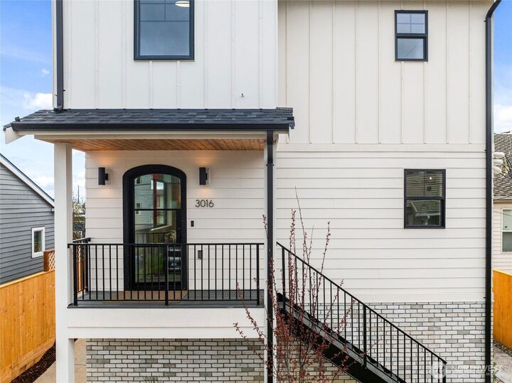 Property Photo:  3016  18th Avenue S C  WA 98144 