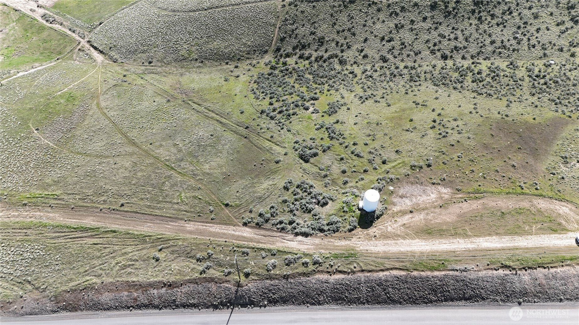 Property Photo: 55509 E Taggart Pr WA 99320