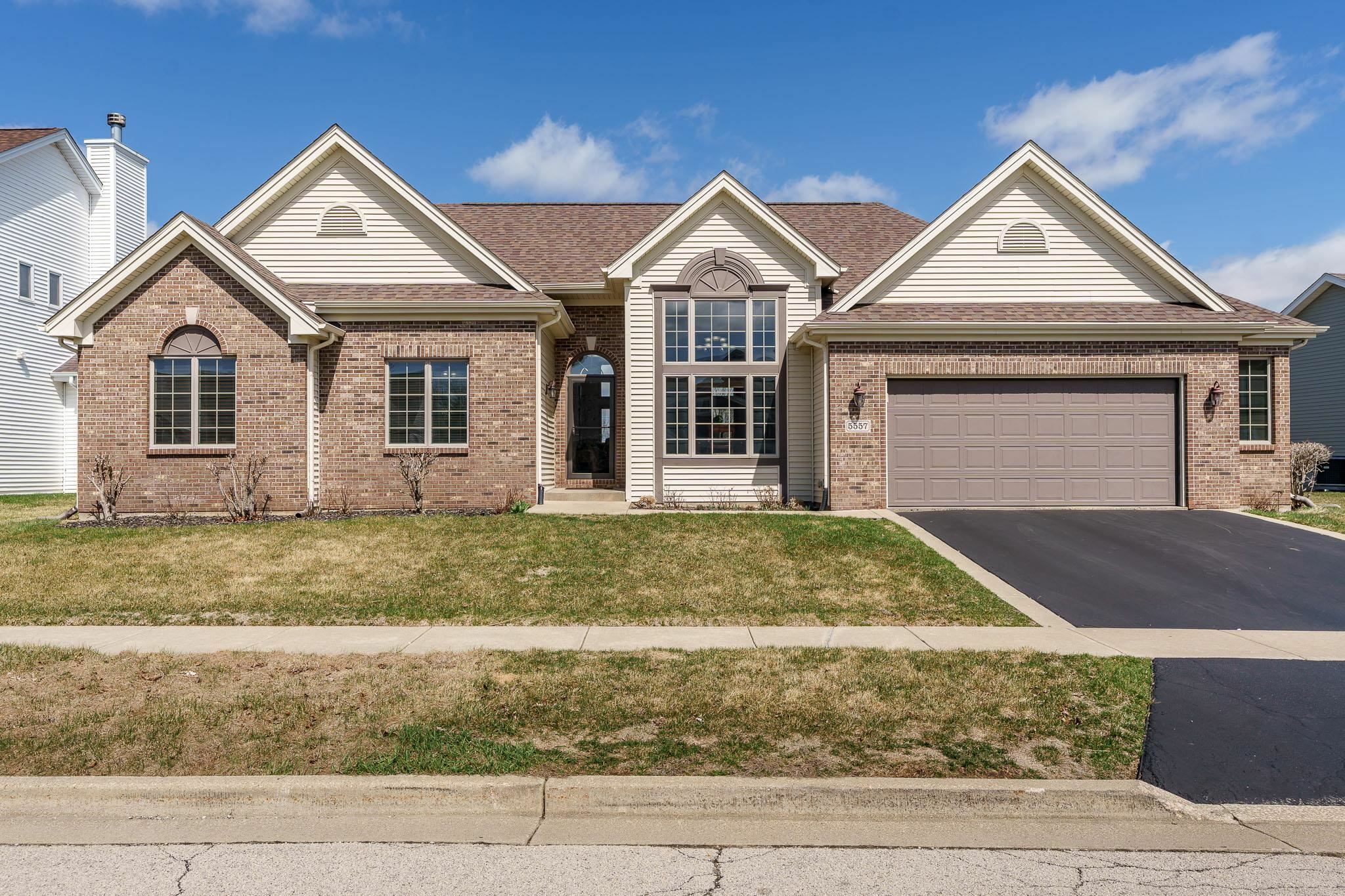 5557 Waters Bend Drive  Belvidere IL 61008 photo
