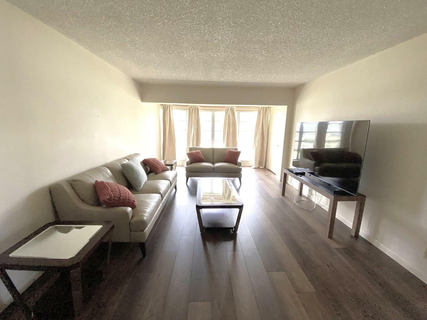 Property Photo: 1121 Cactus Terrace 204 FL 33445