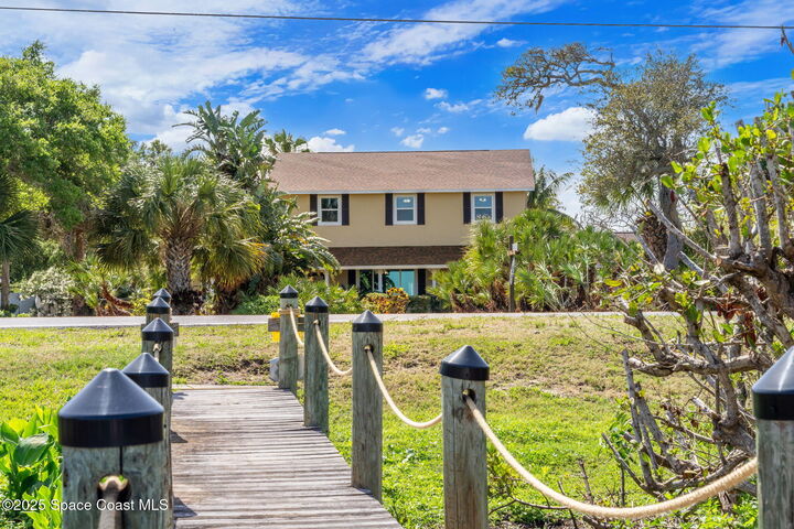 7055 S Tropical Trail  Merritt Island FL 32952 photo