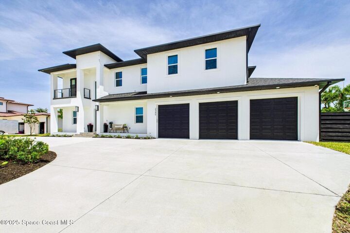 Property Photo:  2345 N Riverside Drive  FL 32903 