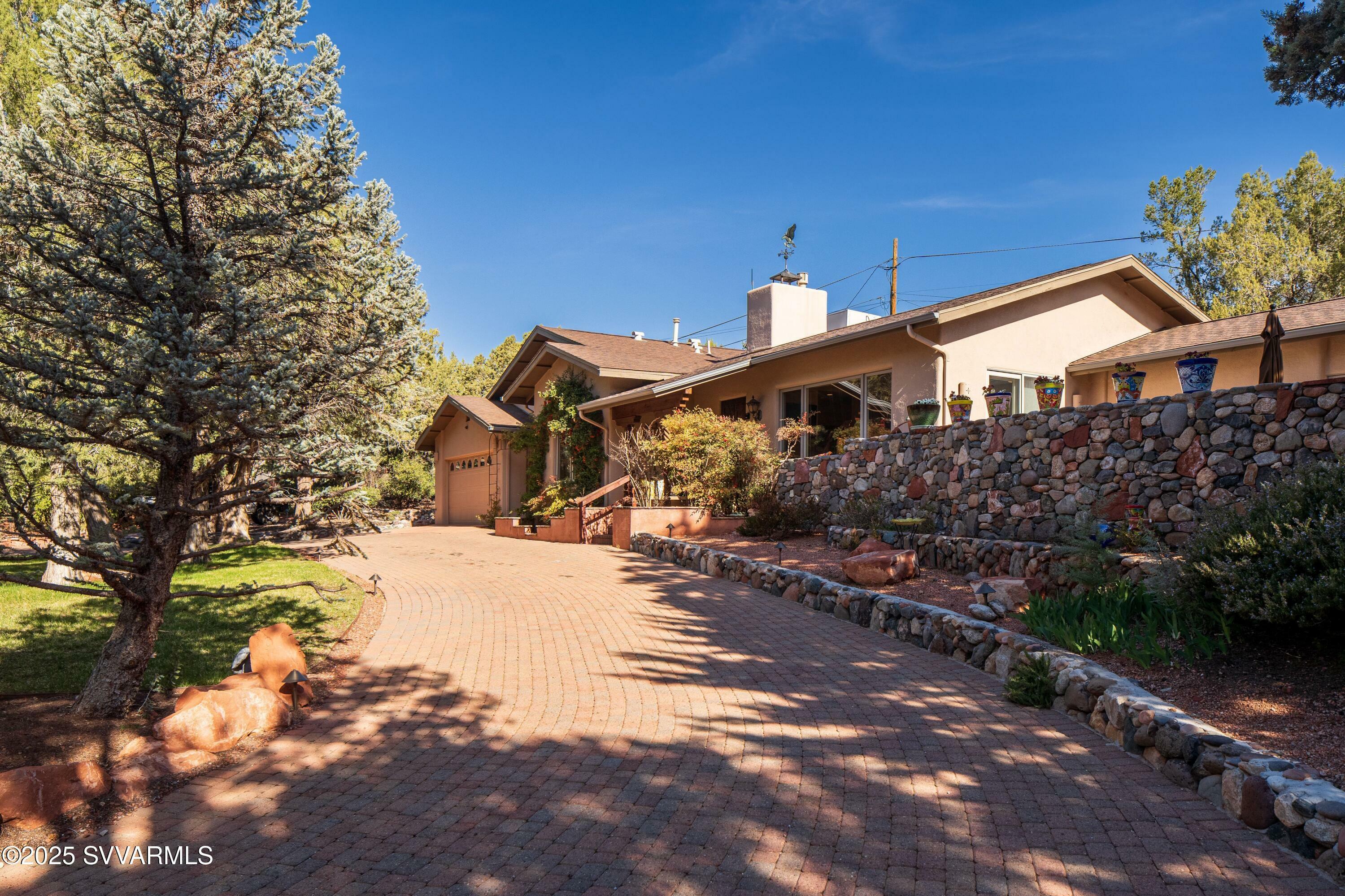 Property Photo: 190 Morgan Rd AZ 86336