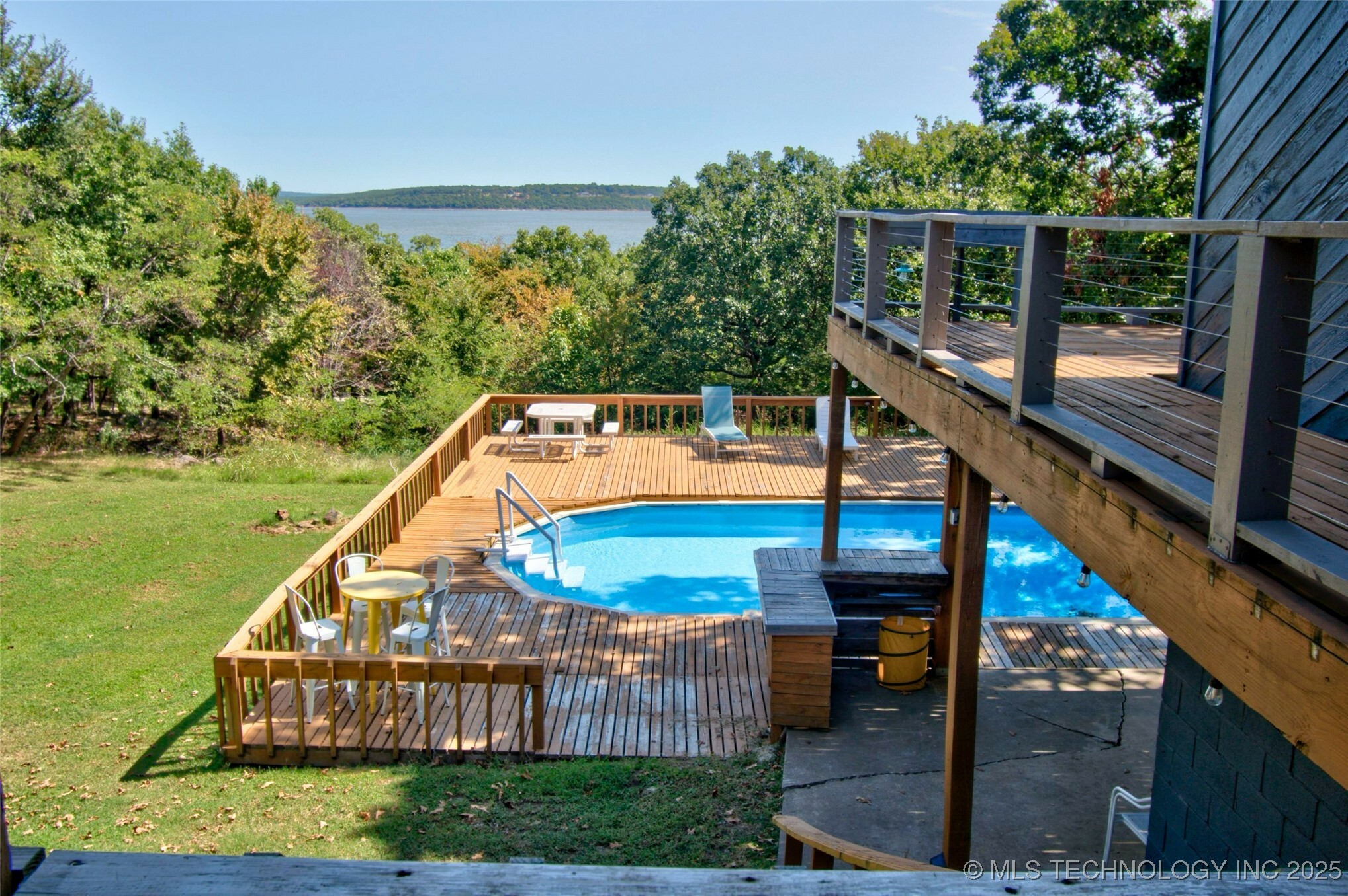 Property Photo: 1048 Robin Hood Road OK 74432