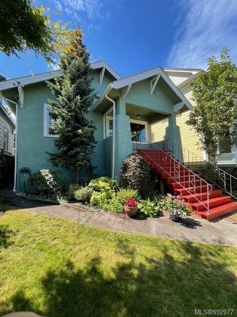 Property Photo: 351 Milton St BC V9R 2K8