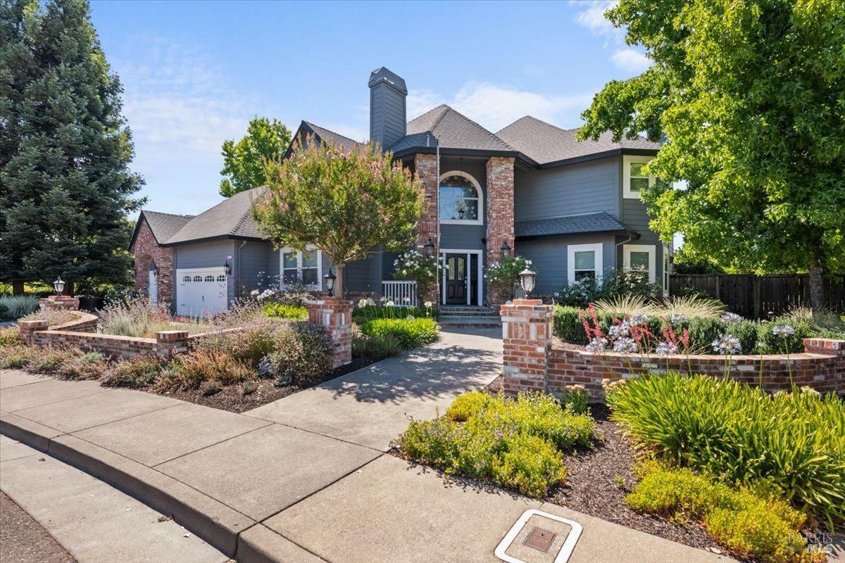 Property Photo: 433 Tee Court CA 95448