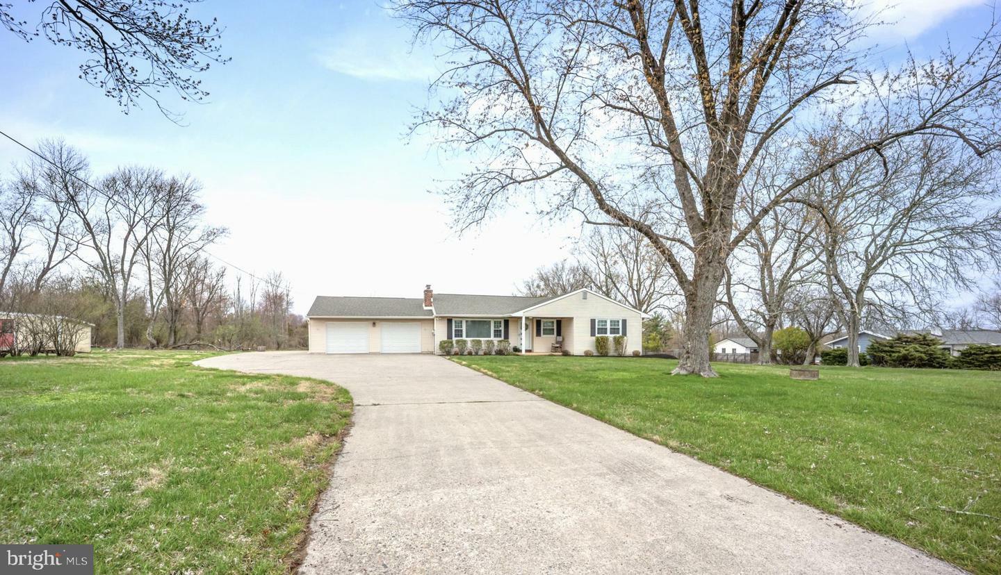 Property Photo: 204 Brownsburg Road PA 18940