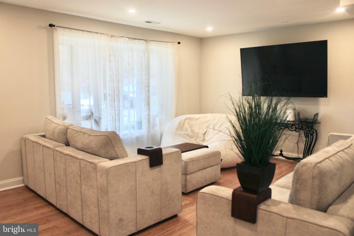 Property Photo: 8421 W Grove Road MD 21043