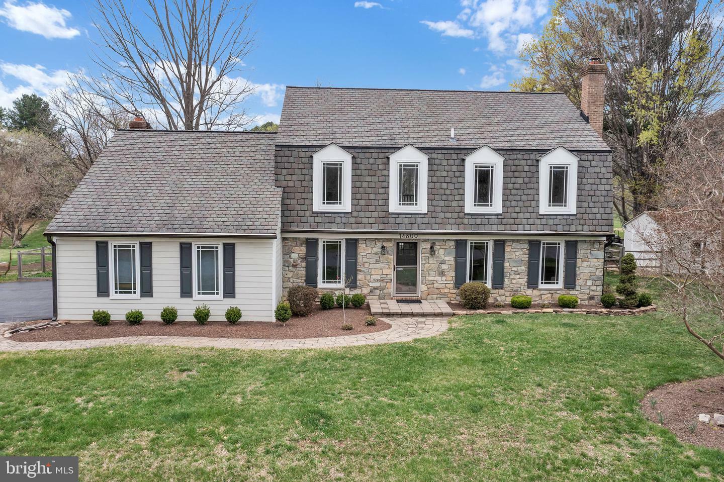 Property Photo: 14800 Braemar Crescent Way MD 20878