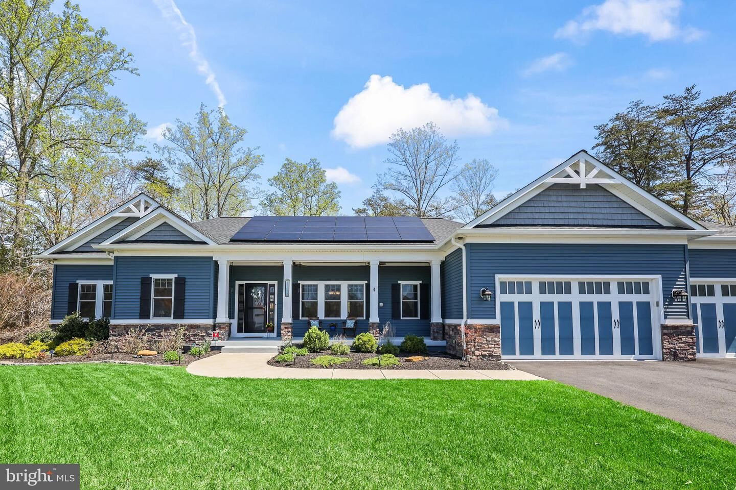 Property Photo: 11693 Kahns Road VA 20112
