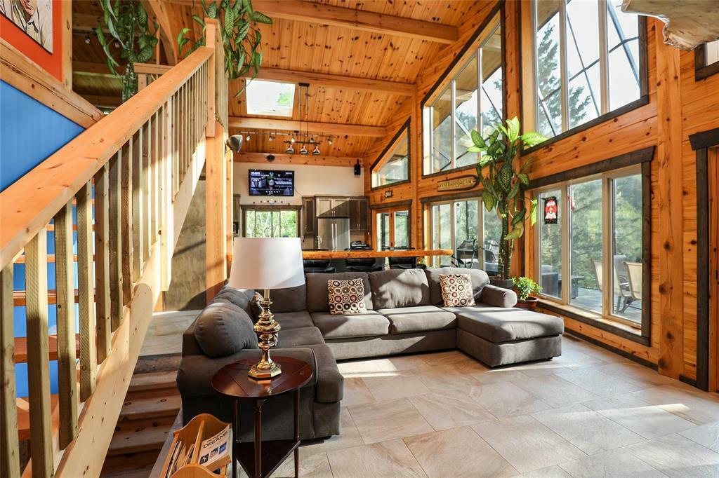 Property Photo:  7 McDougalls Bay  MB R0E 2H0 