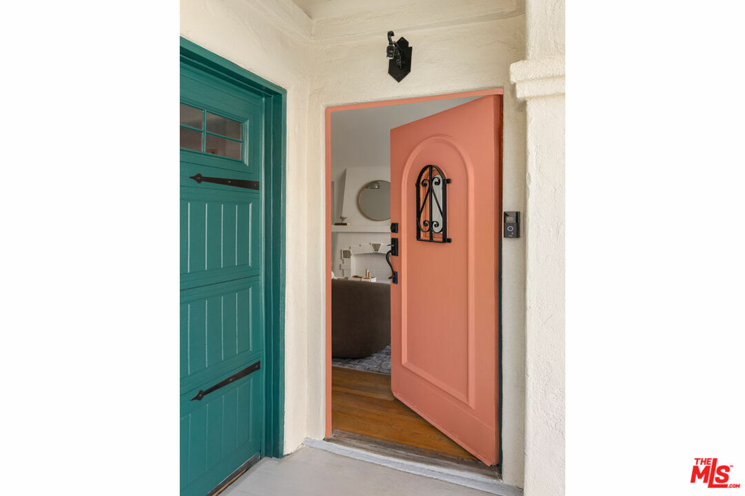 Property Photo: 3308 Hamilton Way CA 90026