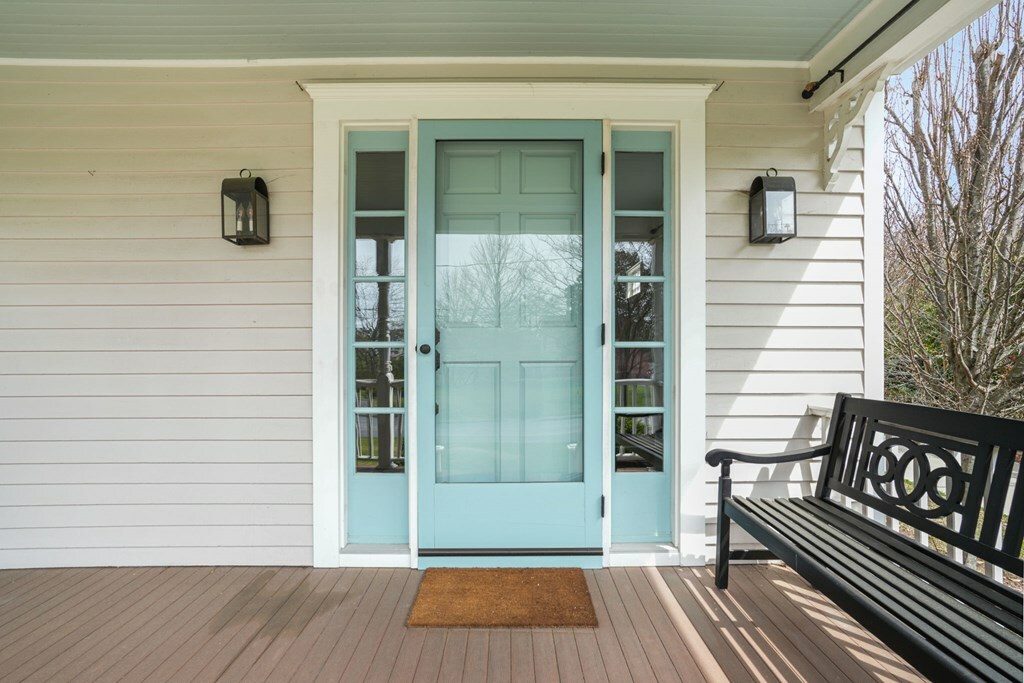 Property Photo: 7 Market St VA 23417