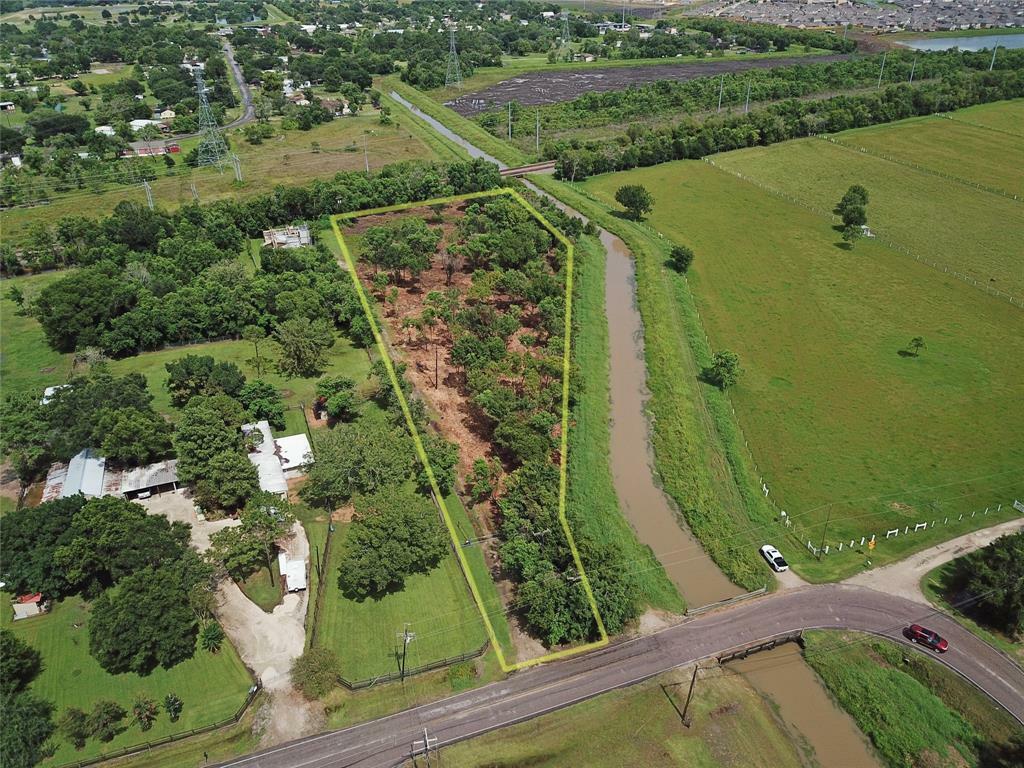 3720 County Road 144  Alvin TX 77511 photo
