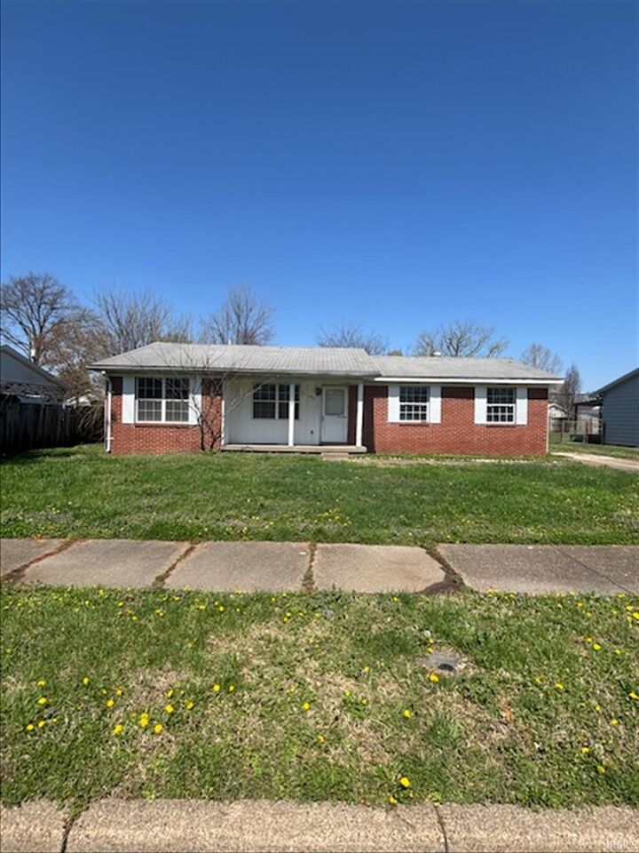 1013 Lohoff Avenue  Evansville IN 47710 photo