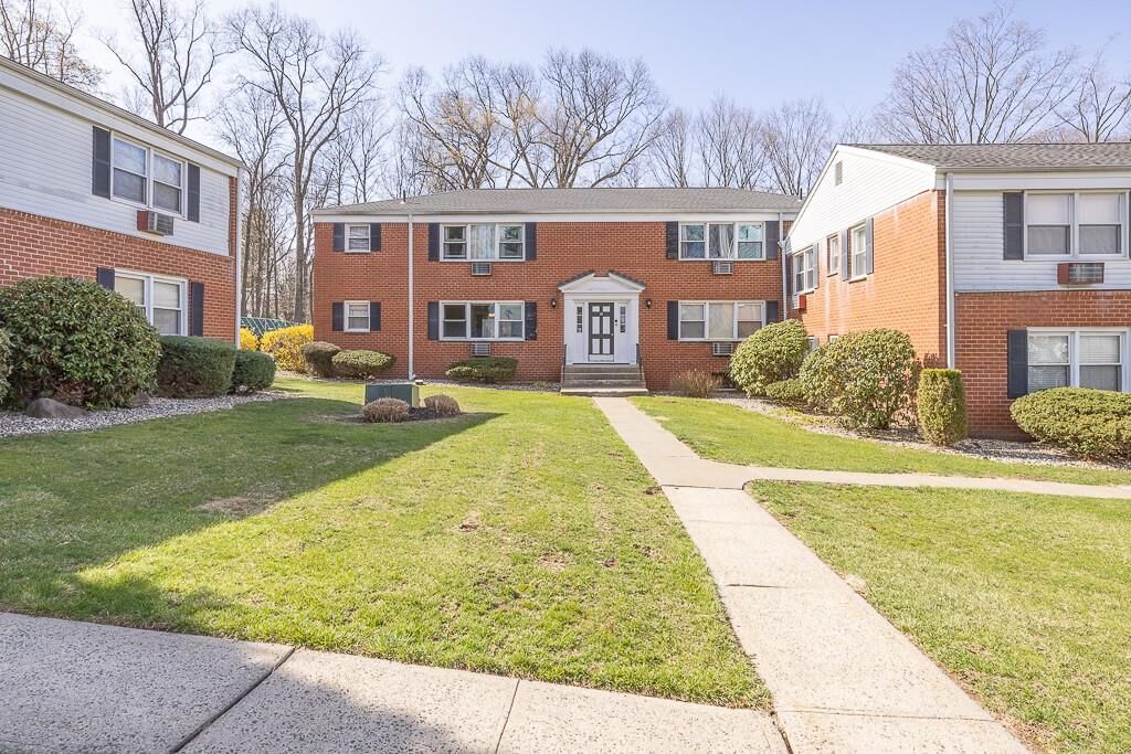 Property Photo:  15 Revere Ct 2501  NY 10901 