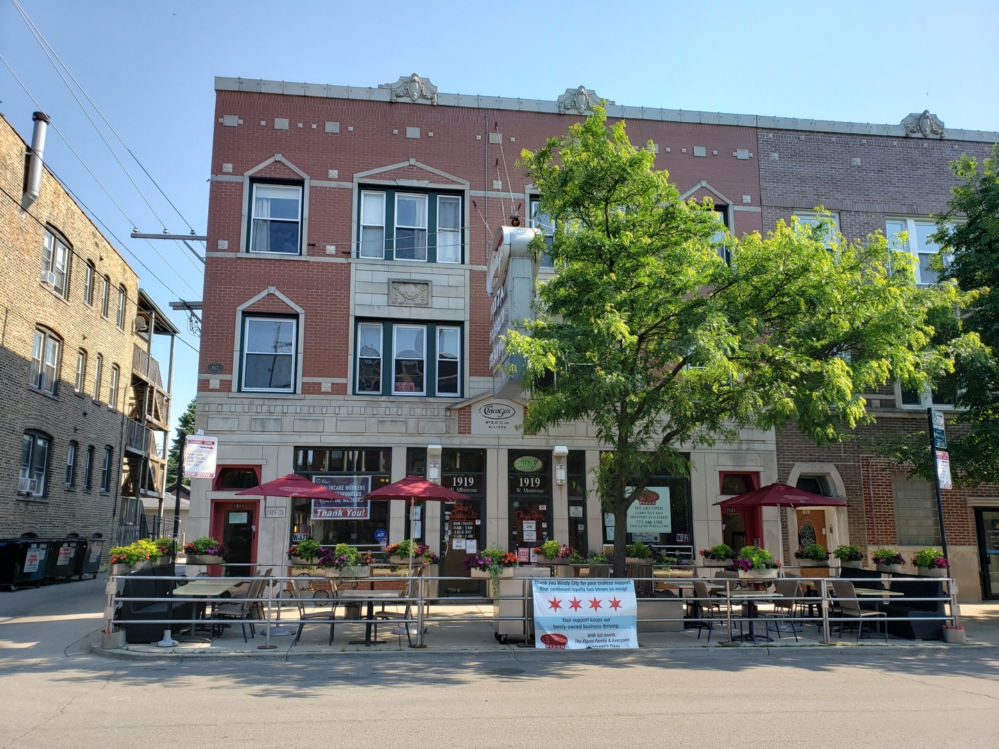 1921 W Montrose Avenue 2  Chicago IL 60613 photo
