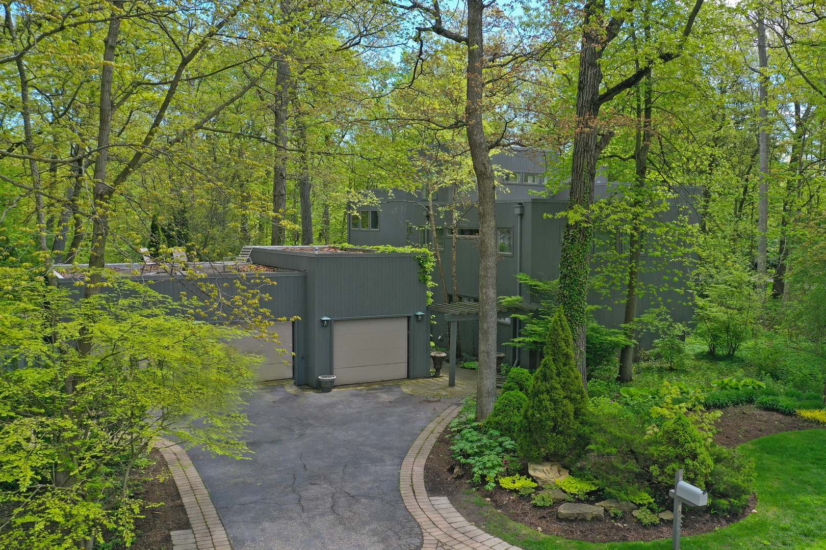 270 Ravine Forest Drive  Lake Bluff IL 60044 photo
