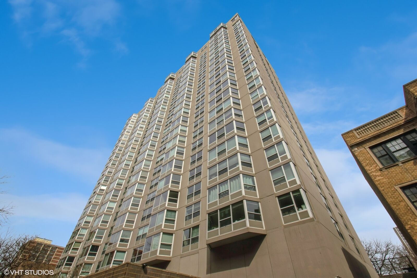 Property Photo:  720 W Gordon Terrace 5N  IL 60613 