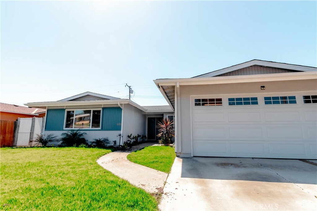 Property Photo: 1020 Mariposa Drive CA 92821