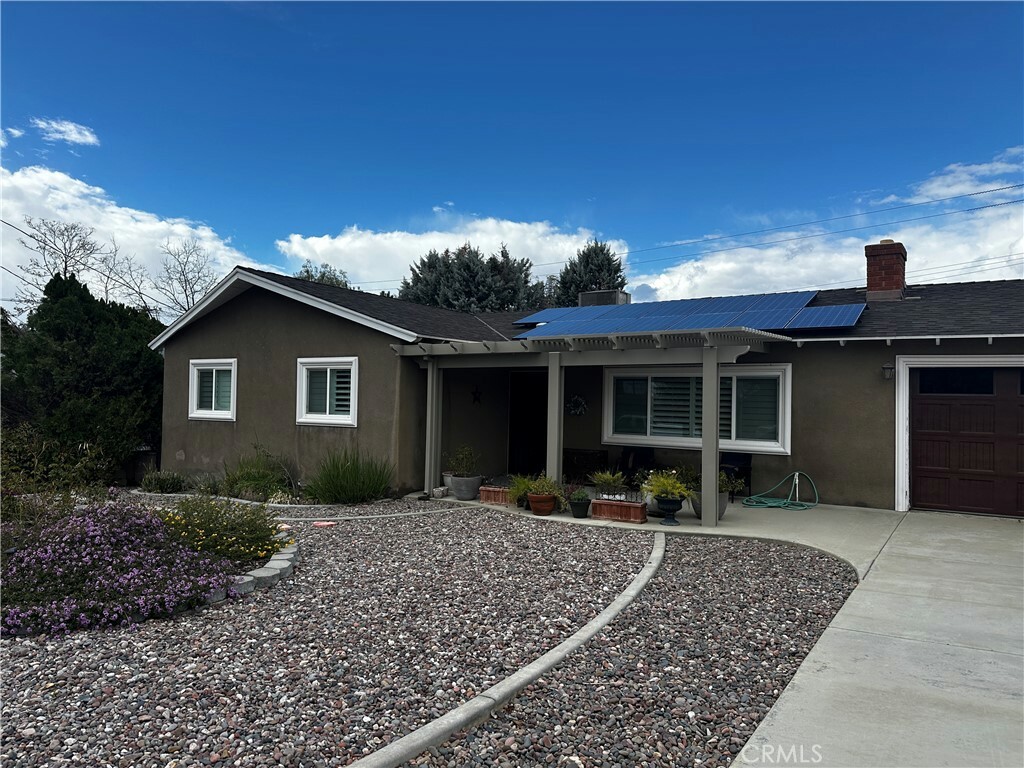 Property Photo: 226 E Avenue L CA 92320