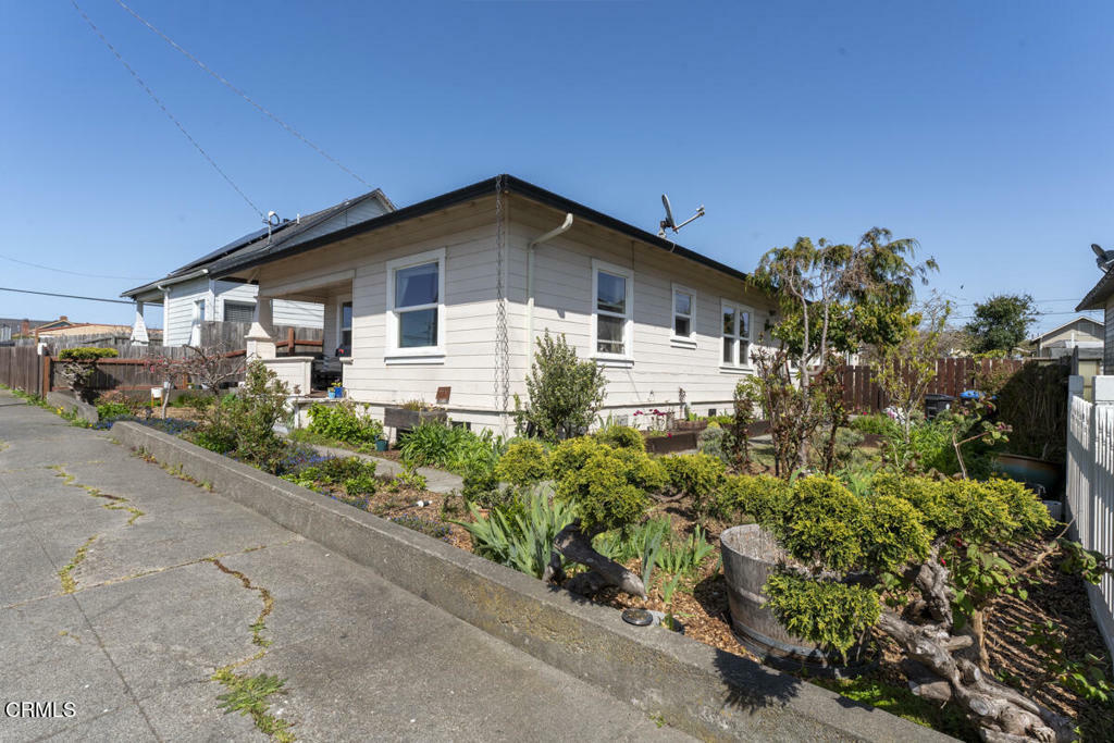 Property Photo: 144 N Harrison Street CA 95437