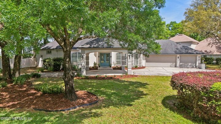 Property Photo:  1611 Pebble Beach Boulevard  FL 32043 